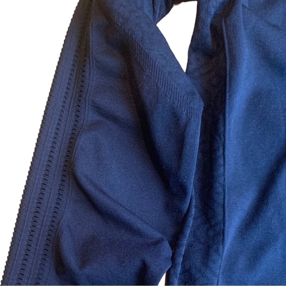 Climawear 360 Degree Stretch Long Sleeve Seamless Moisture Wicking Top B… - Picture 9 of 11